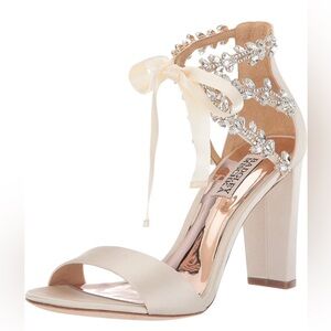Badgley Mischka Everafter Embellished Block Heel - Ivory - Size 6.5